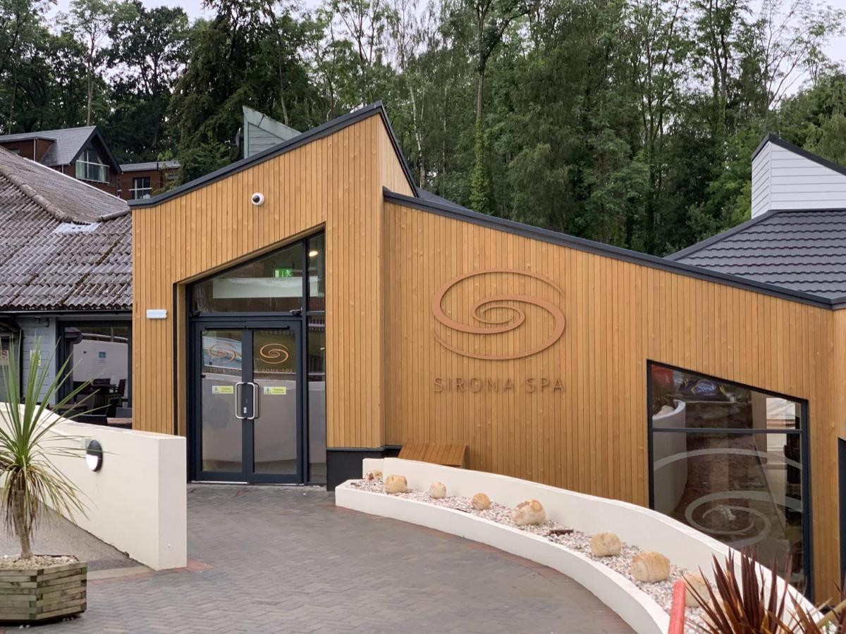 Spacious Primrose Lodge For 6 With Hot Tub At A Spa Resort Chudleigh Екстериор снимка