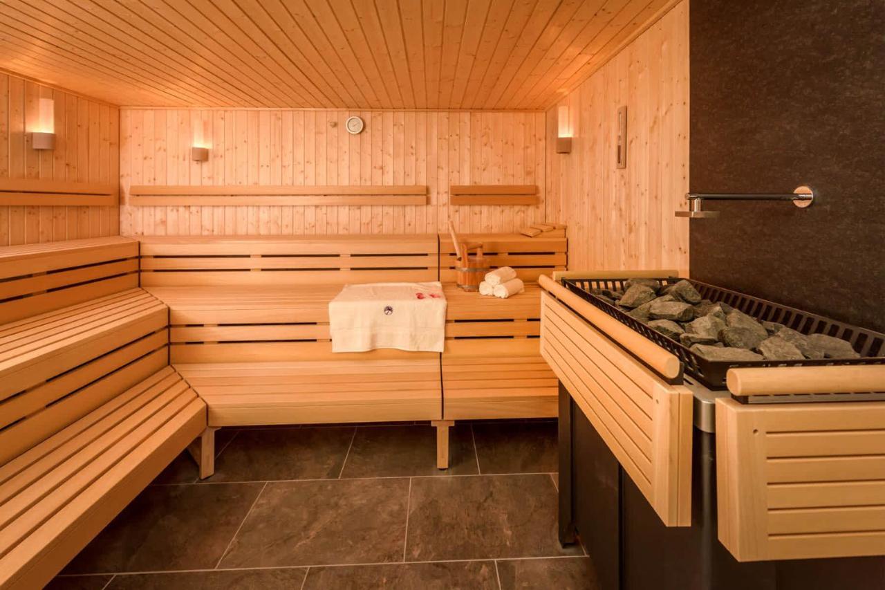 Spacious Primrose Lodge For 6 With Hot Tub At A Spa Resort Chudleigh Екстериор снимка