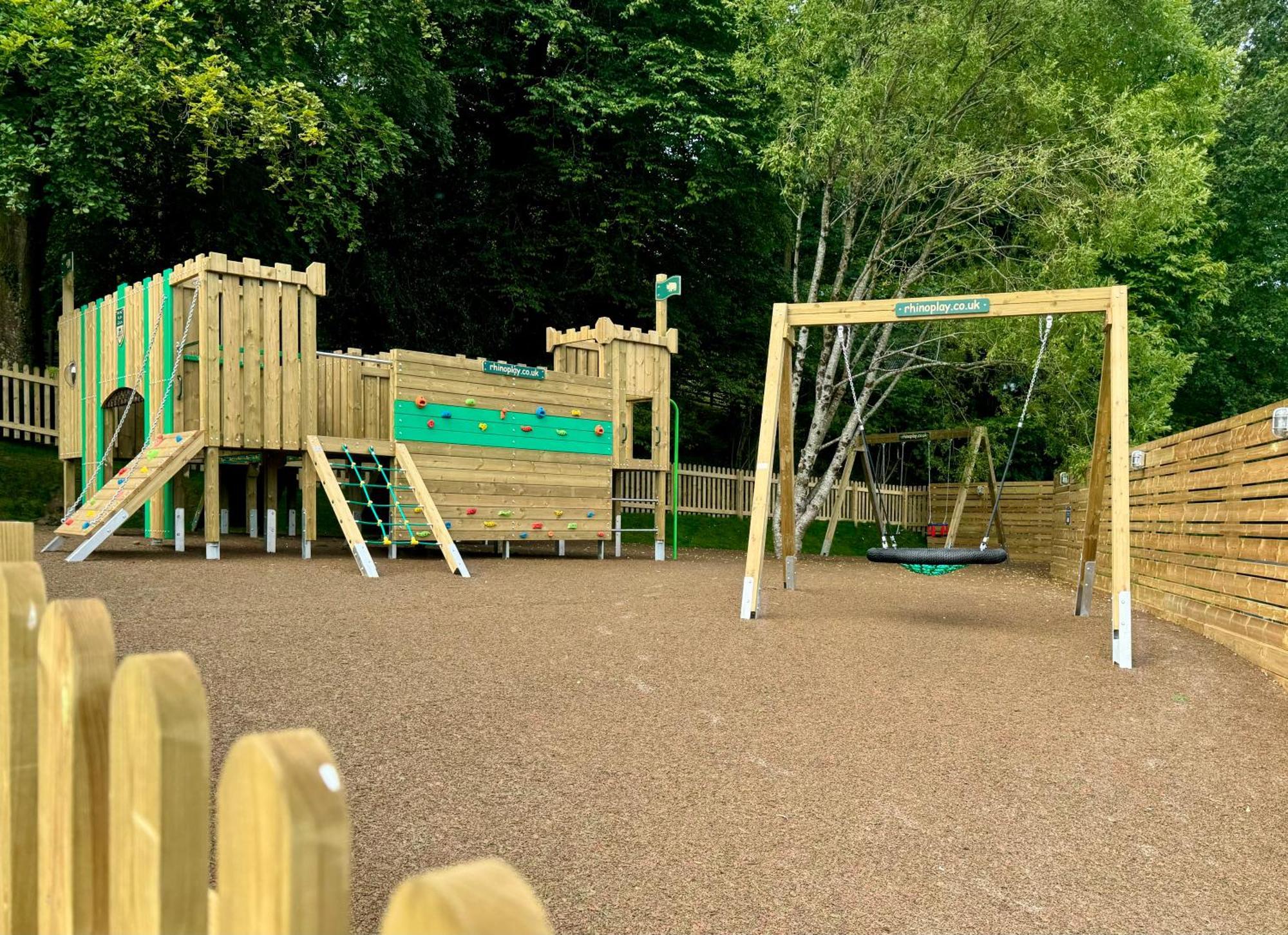 Spacious Primrose Lodge For 6 With Hot Tub At A Spa Resort Chudleigh Екстериор снимка